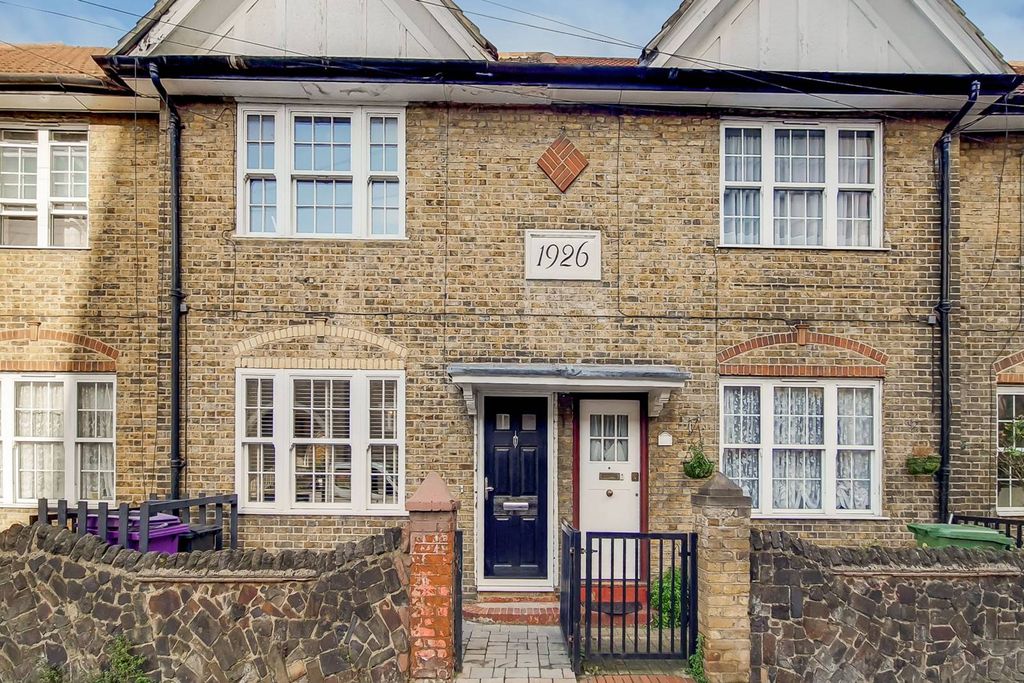 Property photo 2 of 17