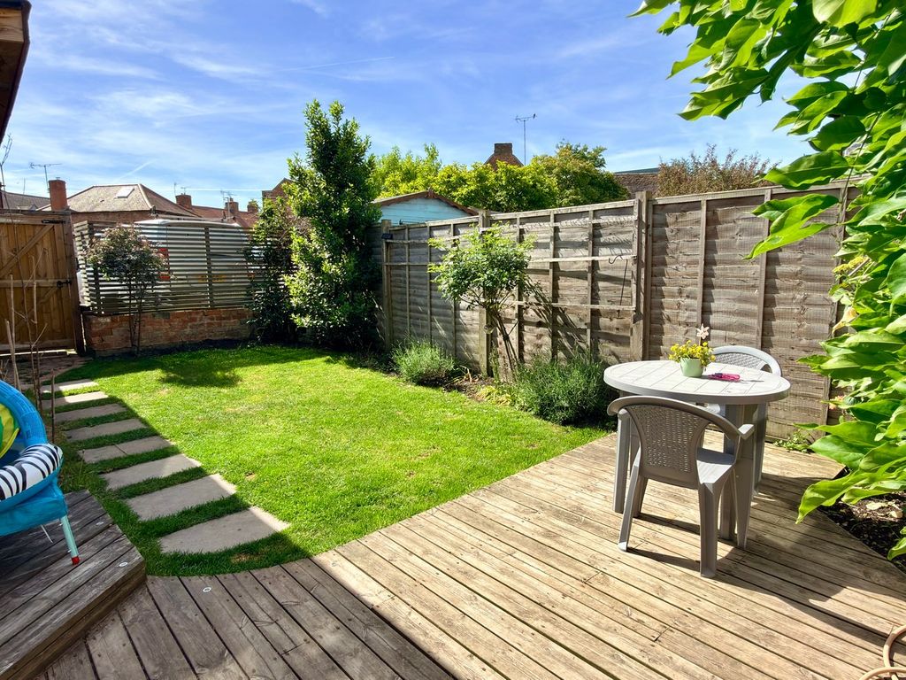 Property photo 2 of 8