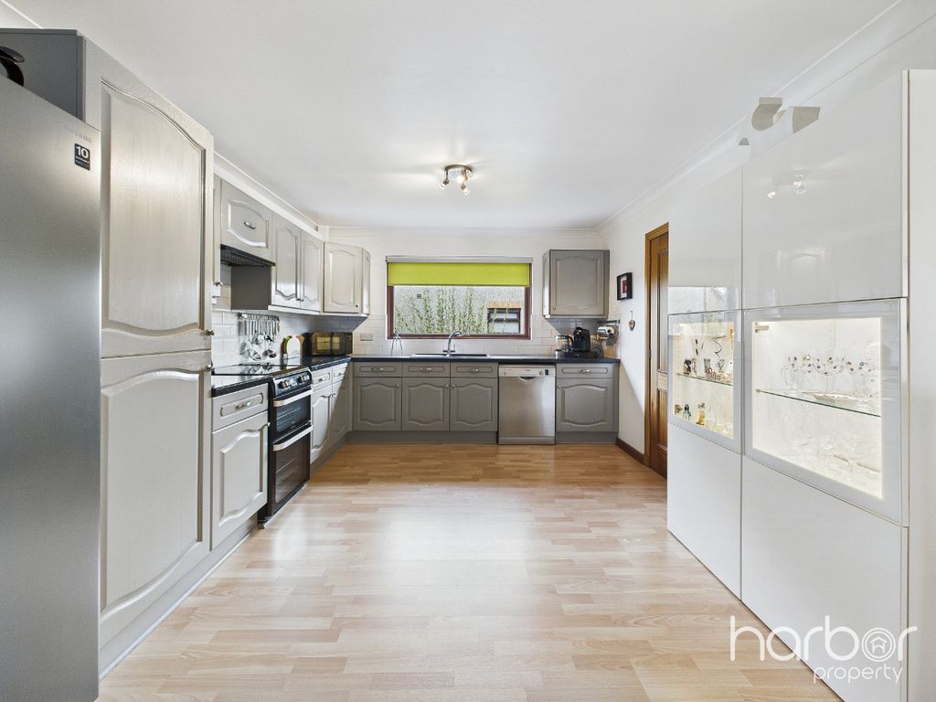 Property photo 2 of 30 4473596