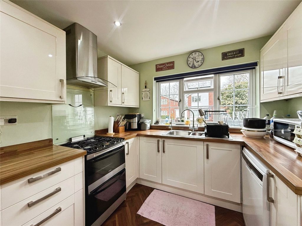 Property photo 2 of 18 Picture No. 08