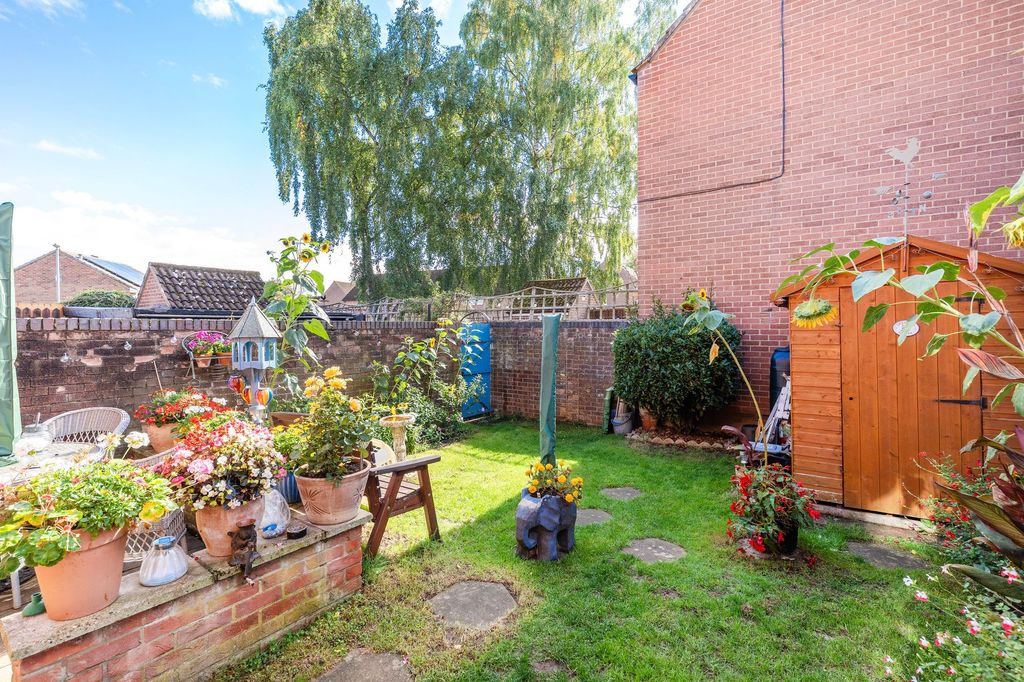 Property photo 2 of 22