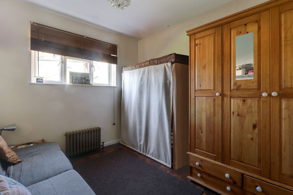 Additional image 13 of 2 bed maisonette for saleBridge Road, East Molesey KT8