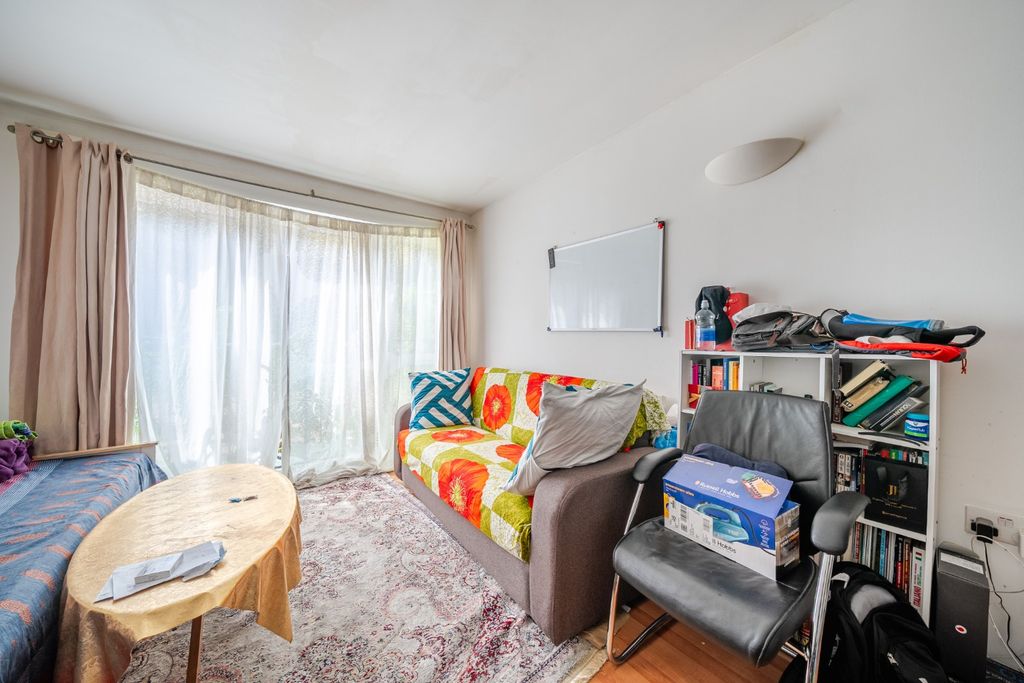 Property photo 2 of 9 4470841