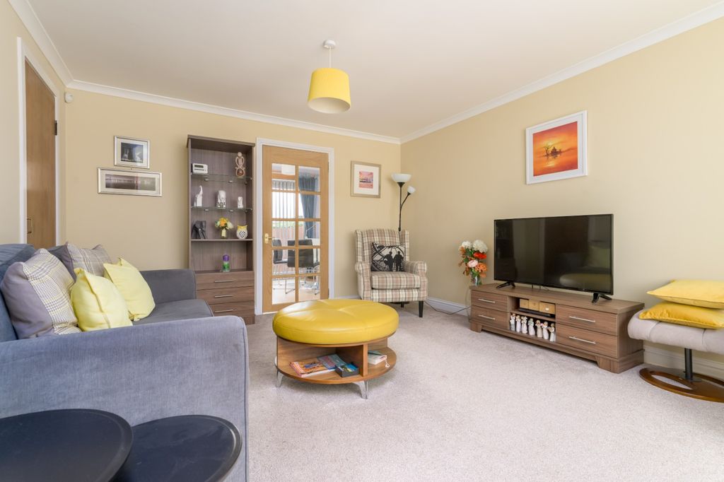 Property photo 3 of 19