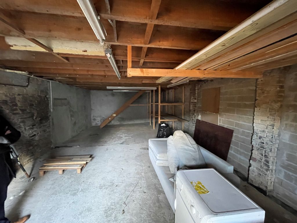 Property photo 3 of 11