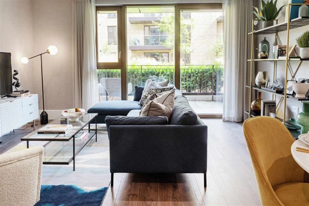 Property photo 2 of 14 Reception