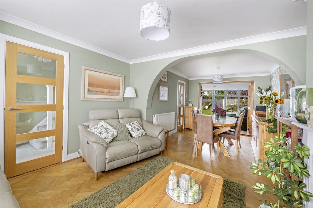 Property photo 2 of 17 05.Jpg