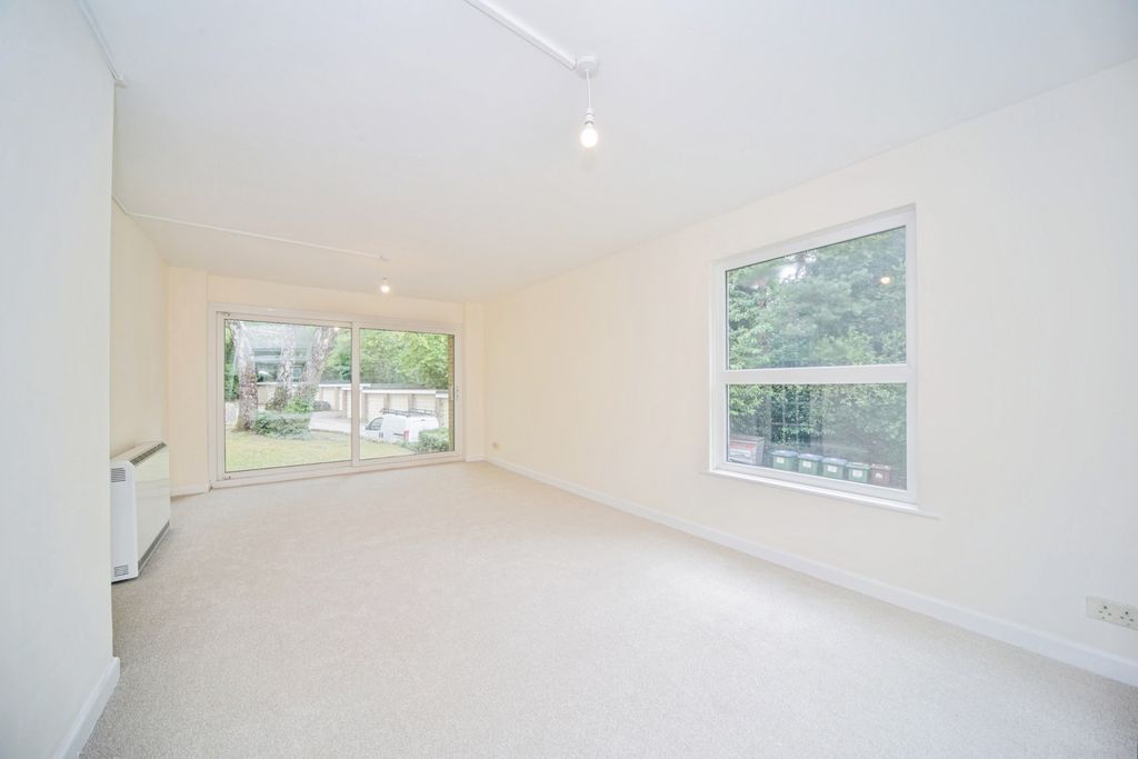 Property photo 3 of 16 Pbox-Img.Jpg