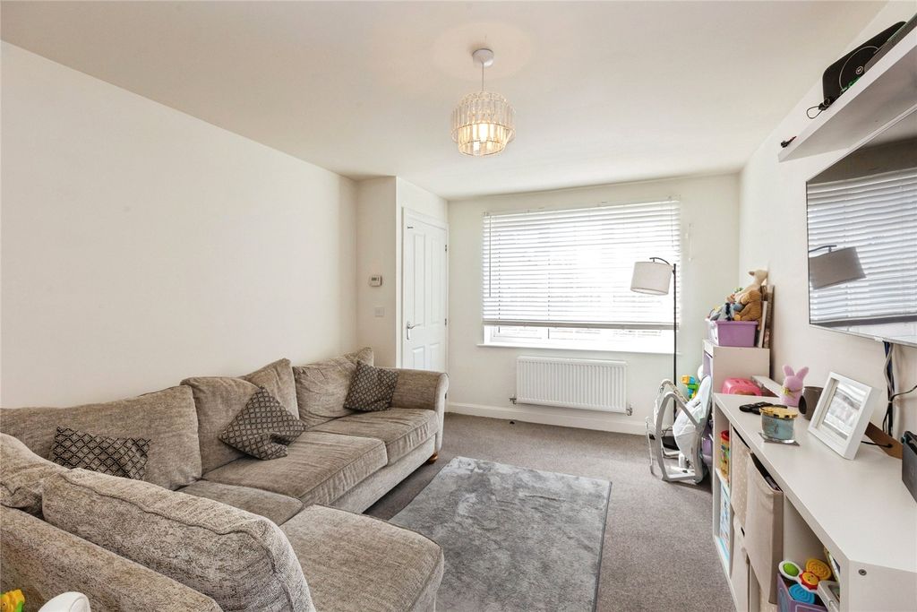 Property photo 2 of 14 Picture No. 10