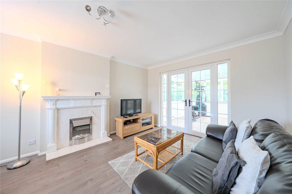Property photo 3 of 11 Picture No. 06