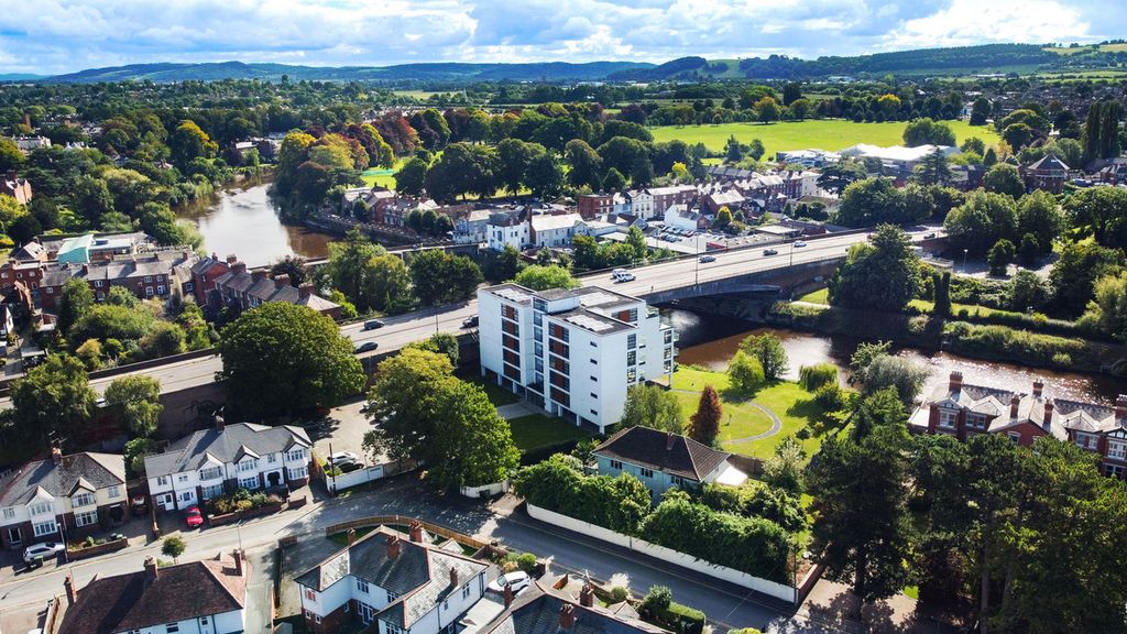 Property photo 3 of 26