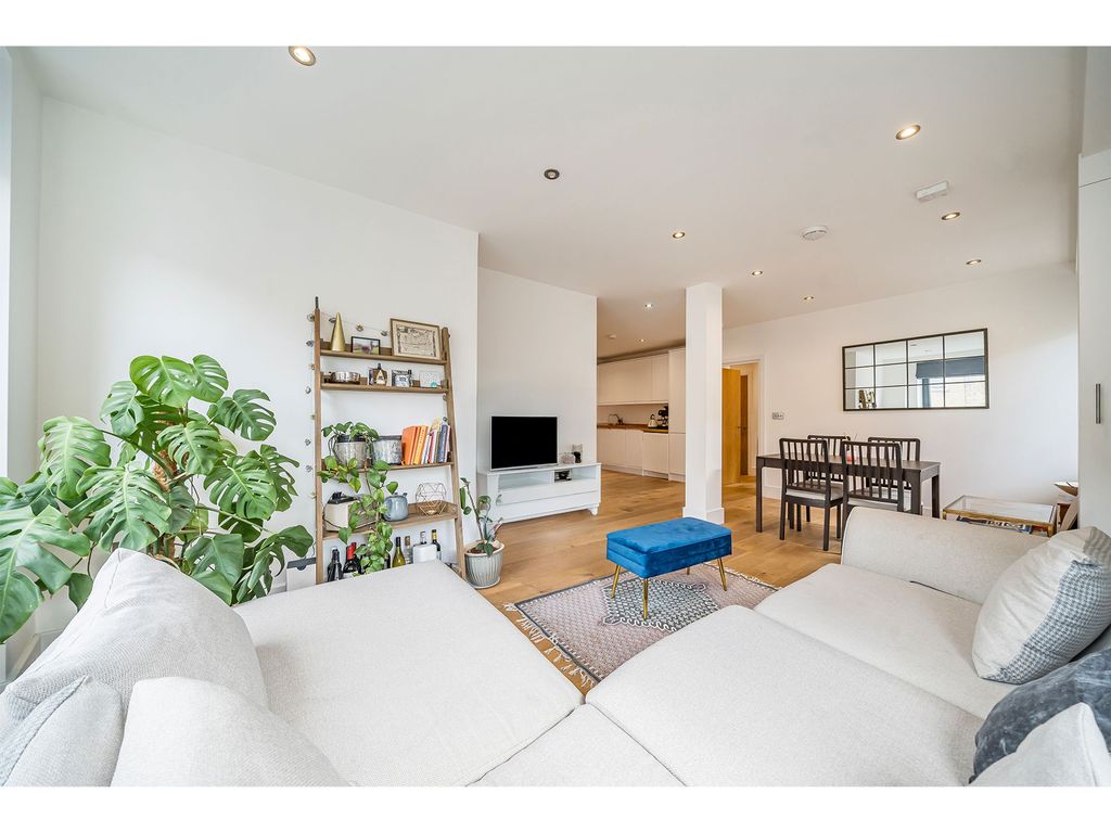 Property photo 2 of 19