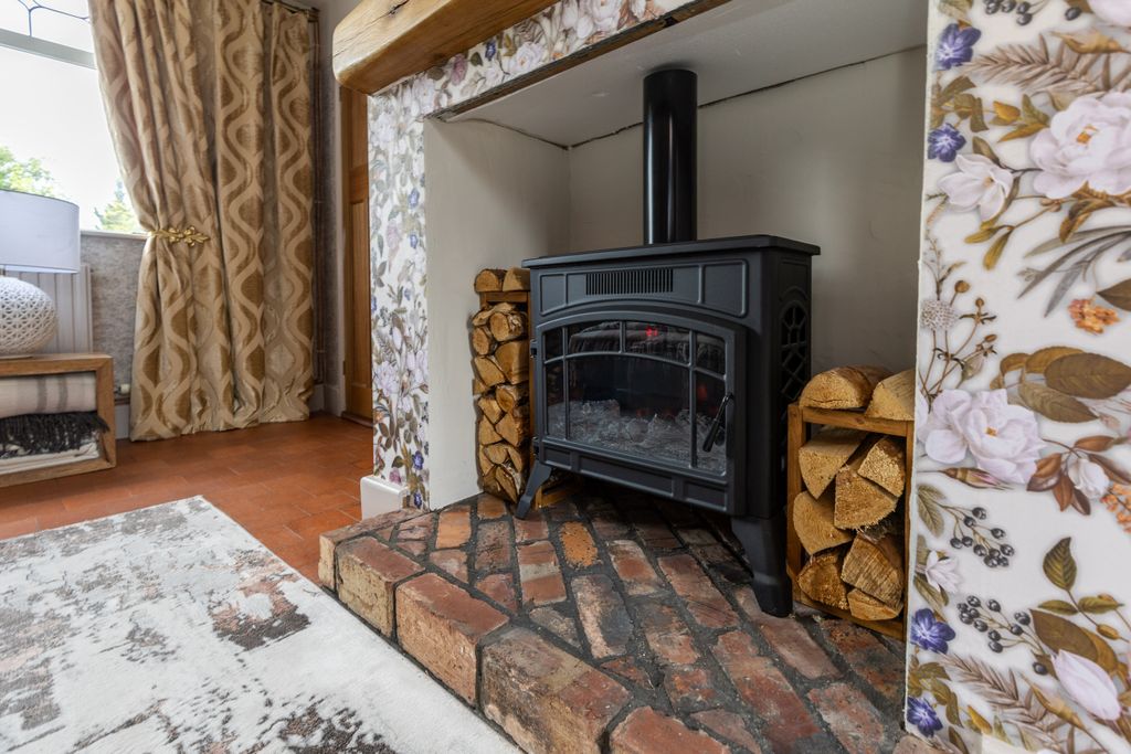 Property photo 3 of 25 19