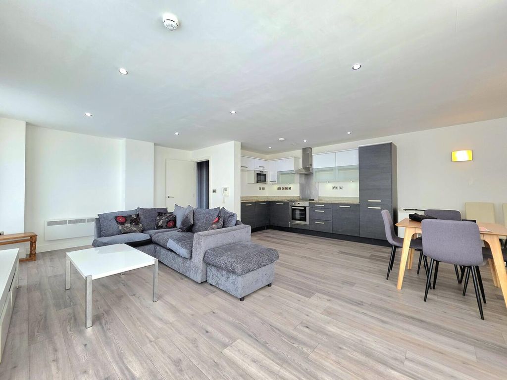 Property photo 3 of 16 Living Room