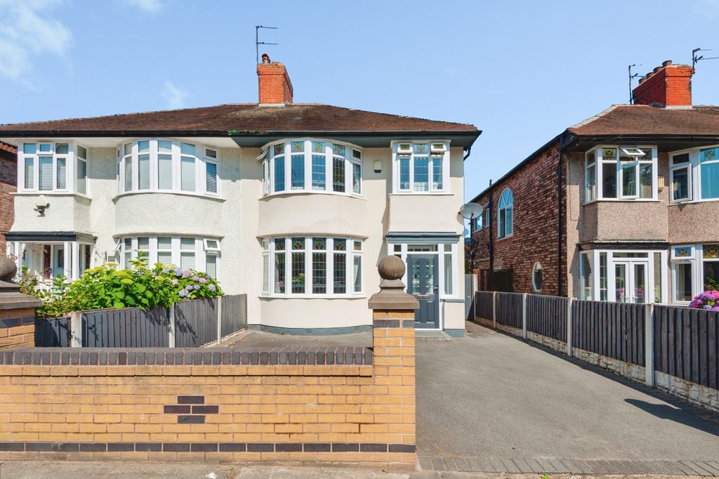 Property photo 1 of 16 Pbox-Img.Jpg