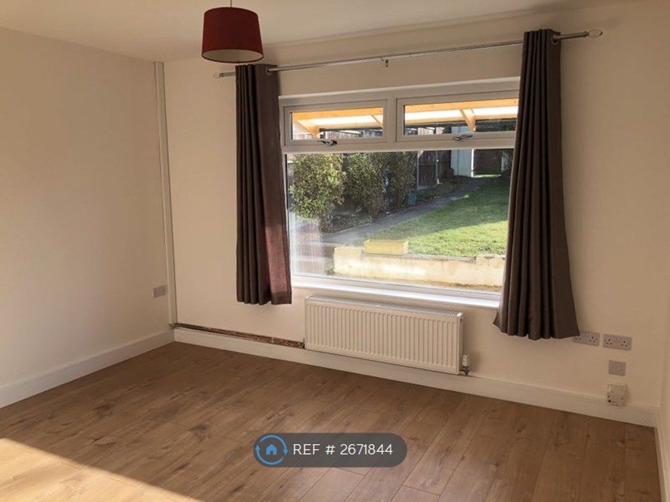 Property photo 3 of 4 Bedroom