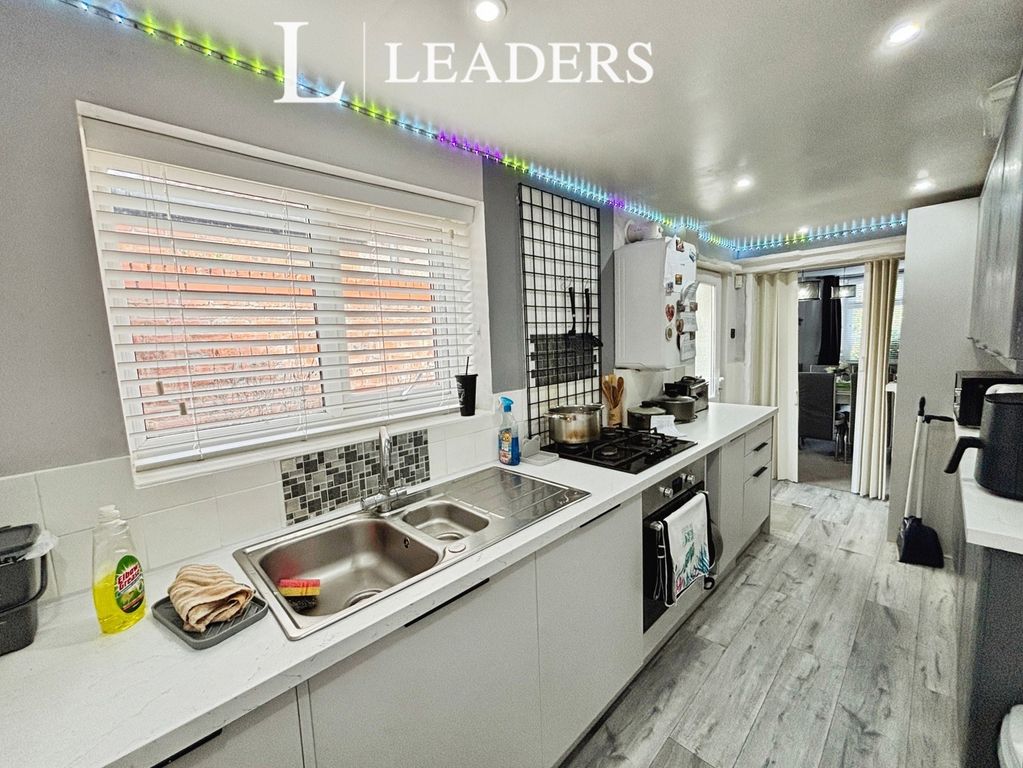Property photo 3 of 13 Pbox-Img.Jpg