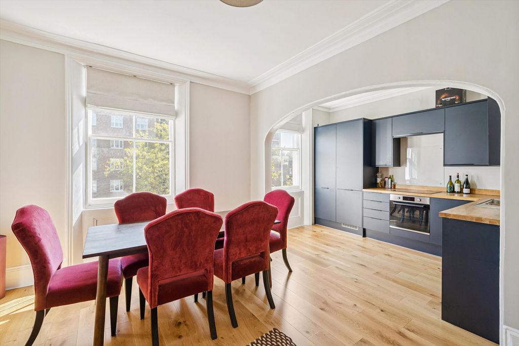 Property photo 2 of 12 Image