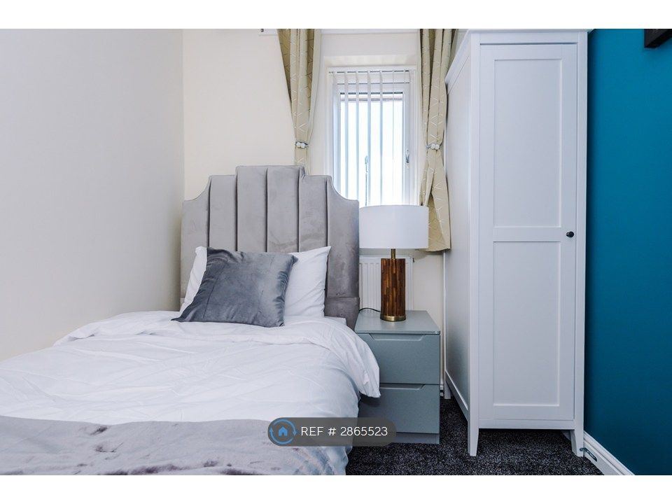 Property photo 3 of 25