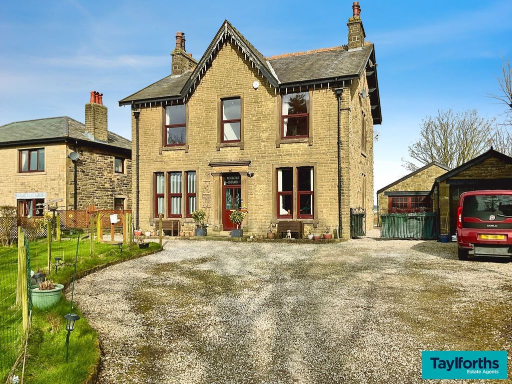 Property photo 2 of 36