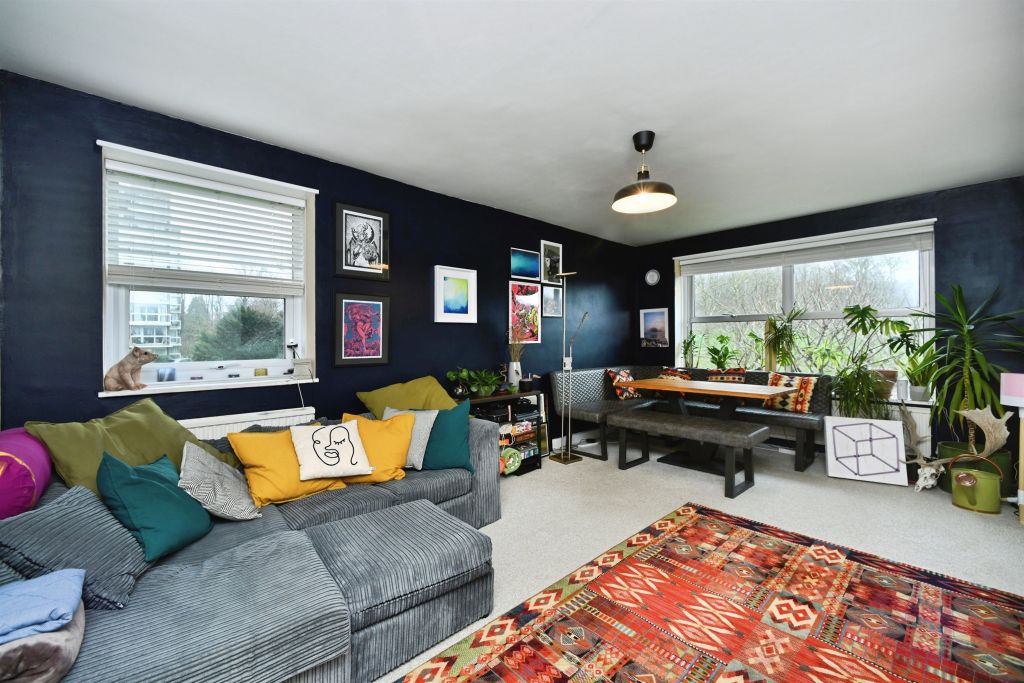 Property photo 1 of 21