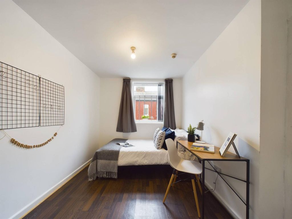 Property photo 3 of 8 Property Photo