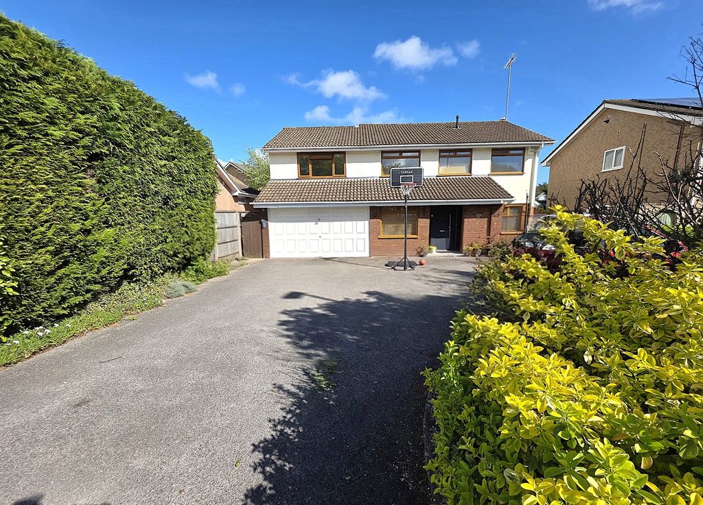 Property photo 1 of 42