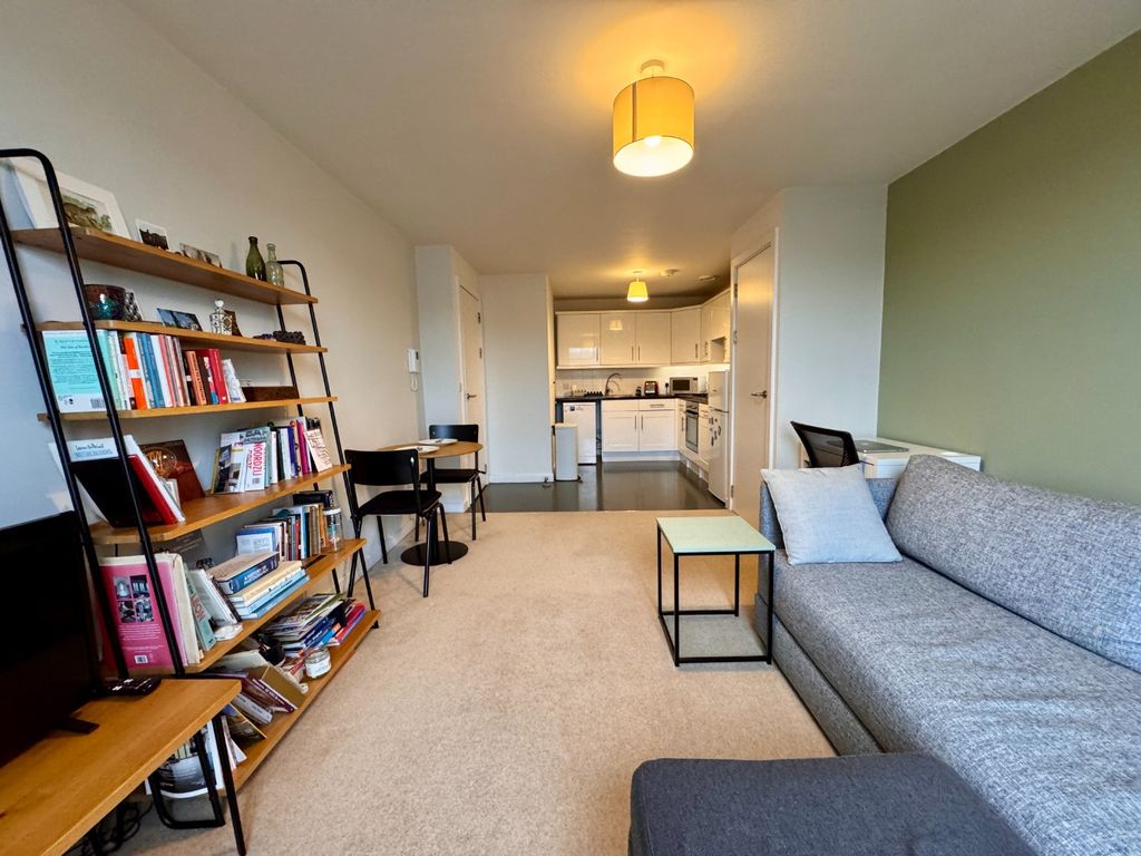 Property photo 1 of 10 4728671