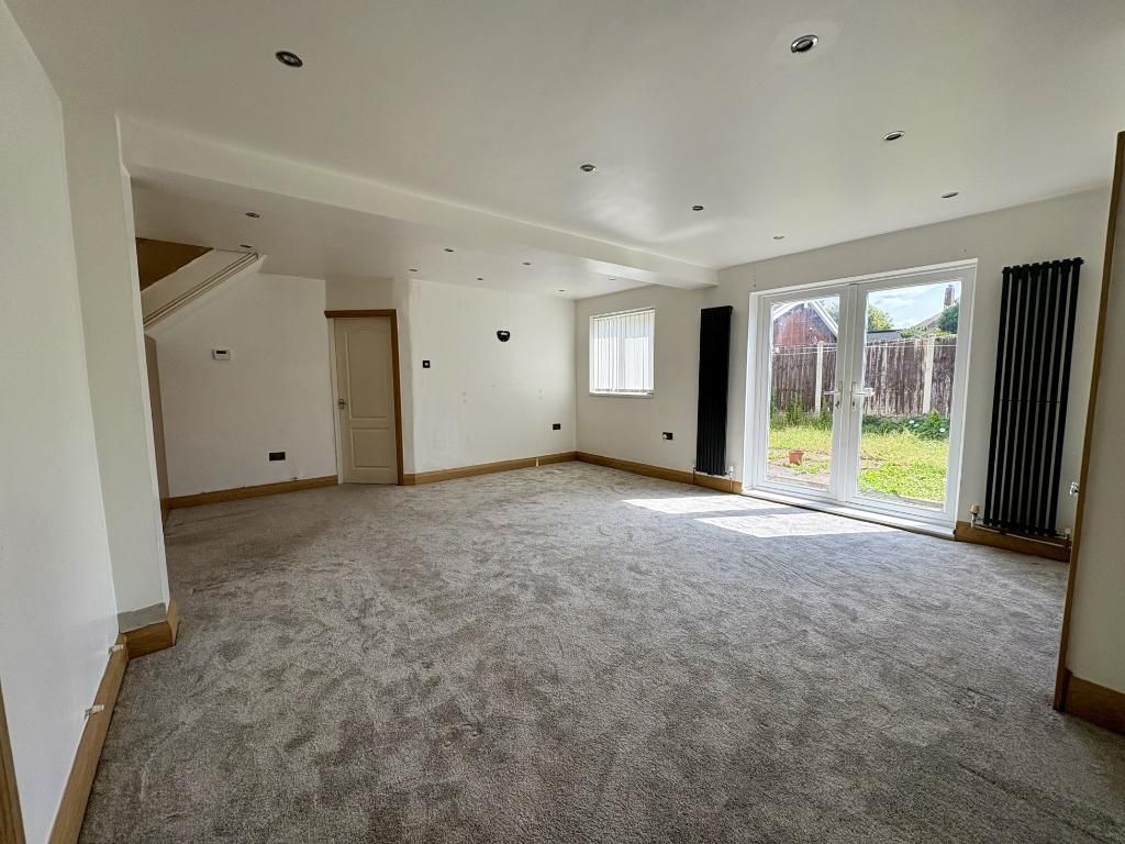 Property photo 3 of 10 Photo 3