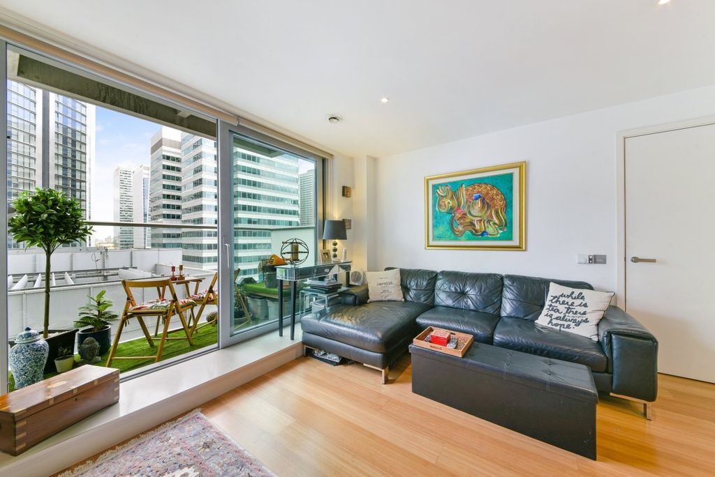 Property photo 1 of 11 Pan Pen - East Tower