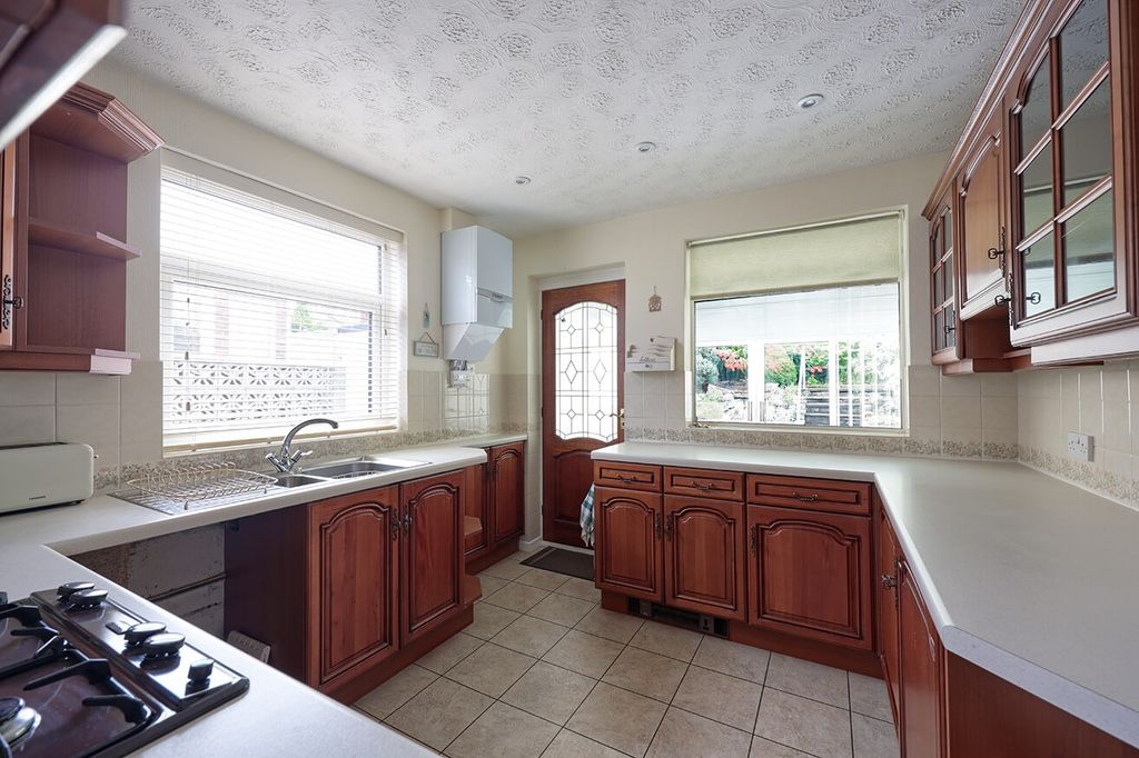 Property photo 3 of 17 4328827
