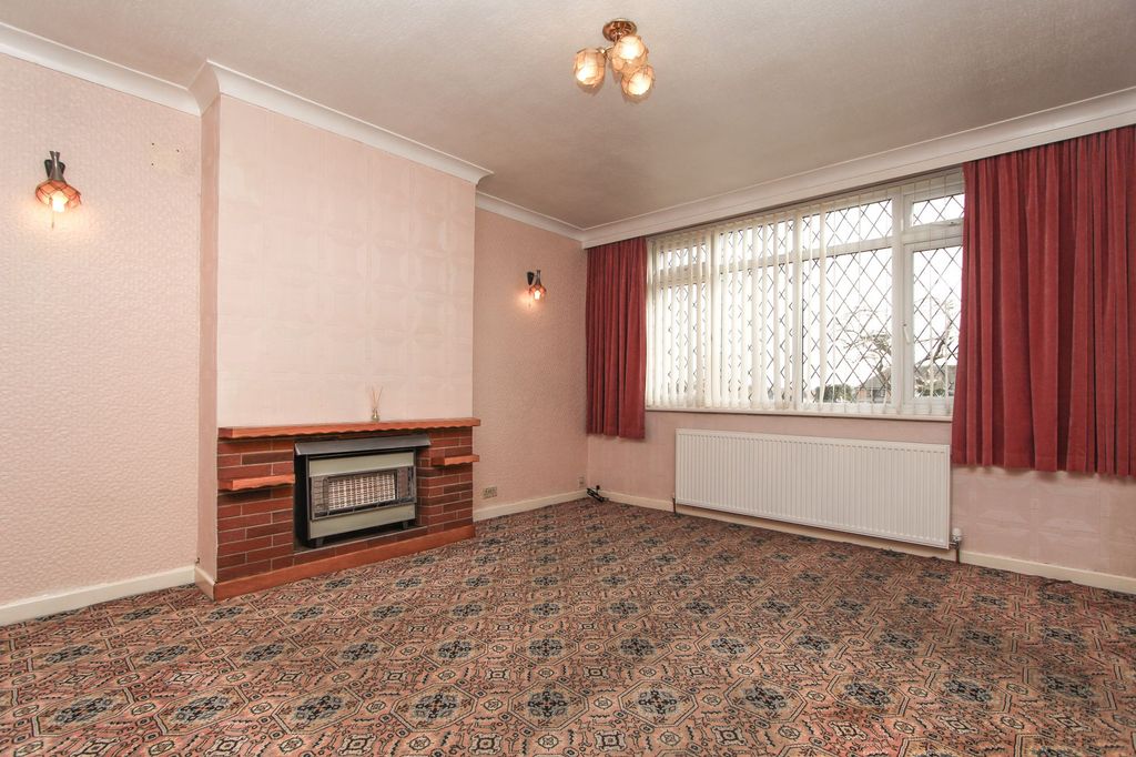 Property photo 2 of 21