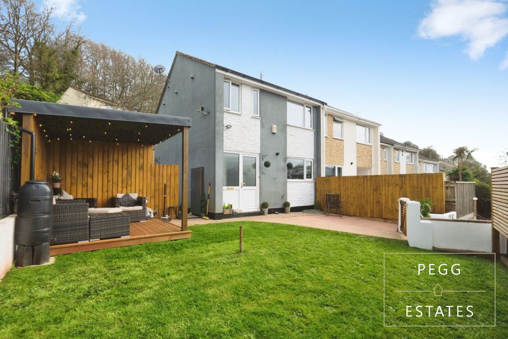 Property photo 1 of 34