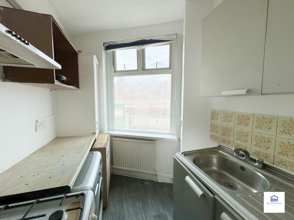 Property photo 3 of 5 Photo 3