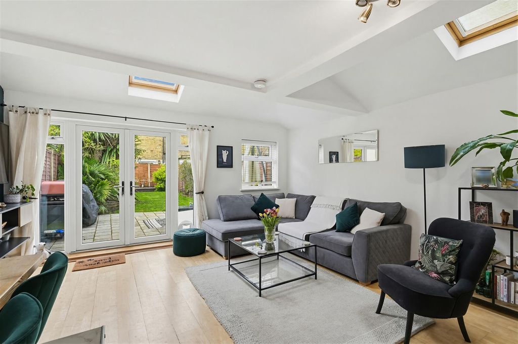 Property photo 2 of 12 Reception