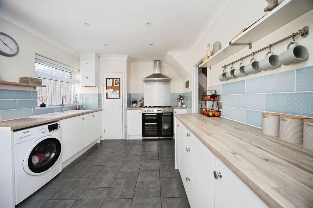 Property photo 2 of 14