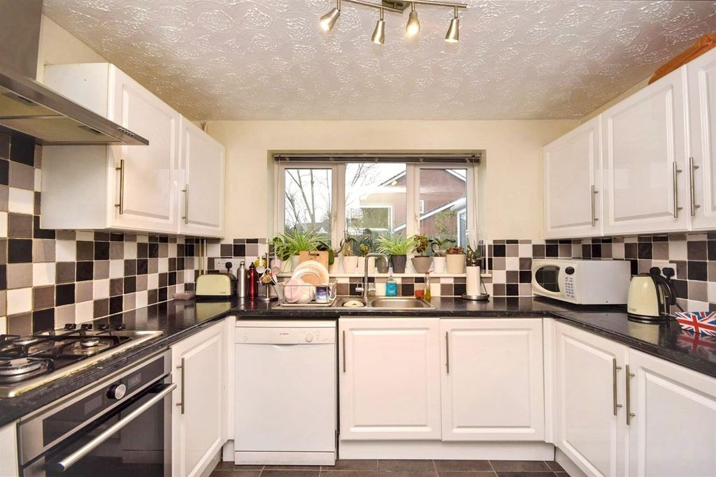 Property photo 2 of 11 Uwwtkknoxuosepjik7Og.Jpg