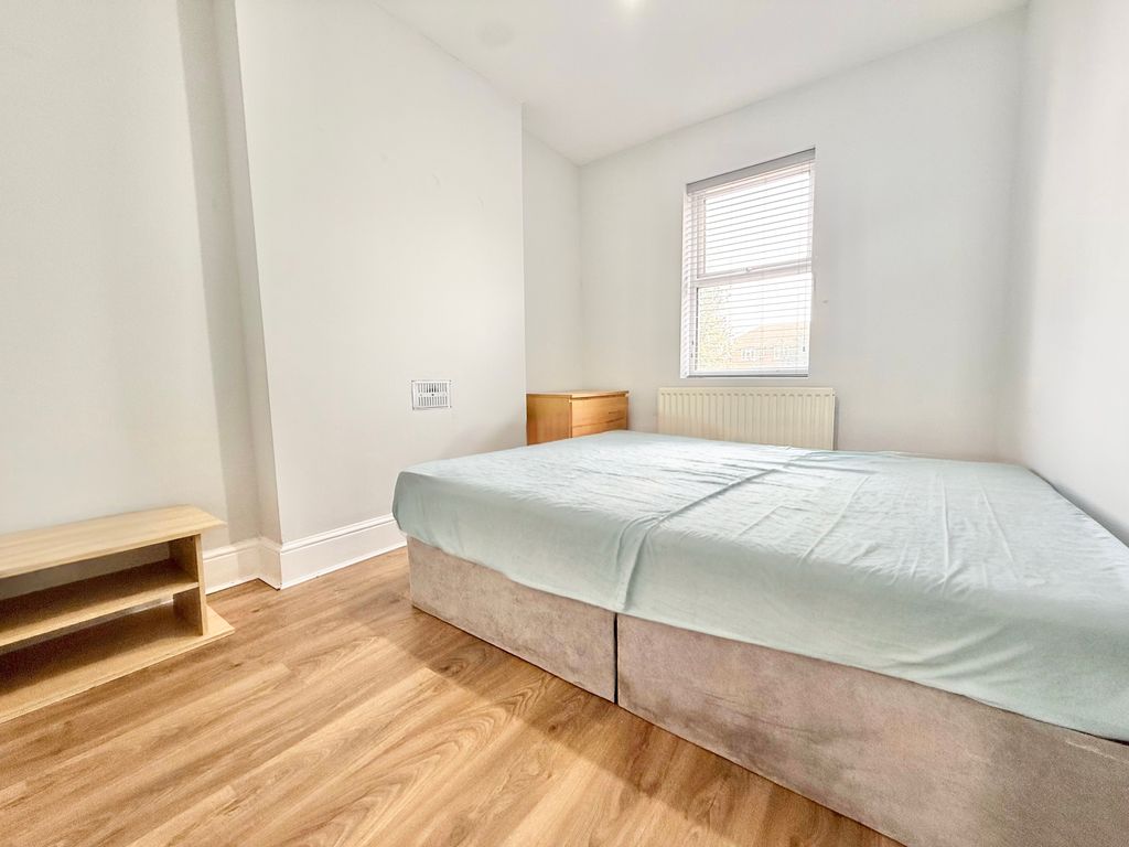 Property photo 3 of 7 Edeeefd7-5191-4D49-Ac29-40Af07F0609A