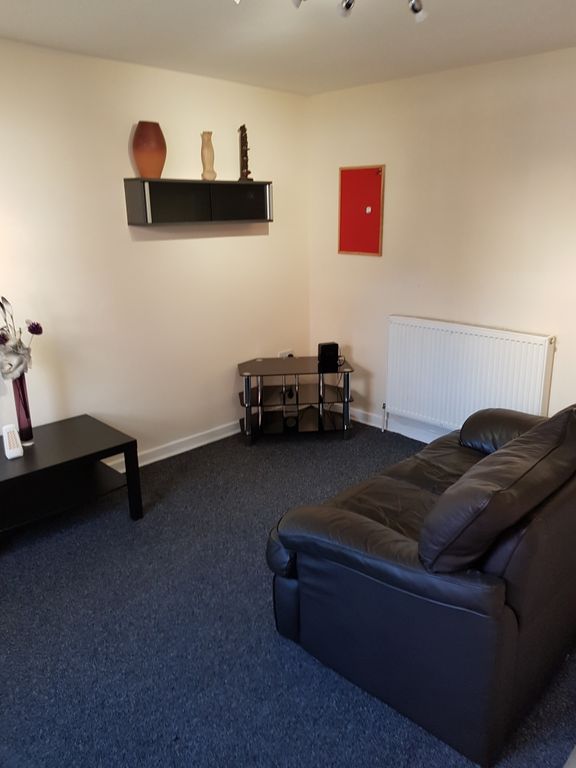 2 bed shared accommodation to rent Hyson Green