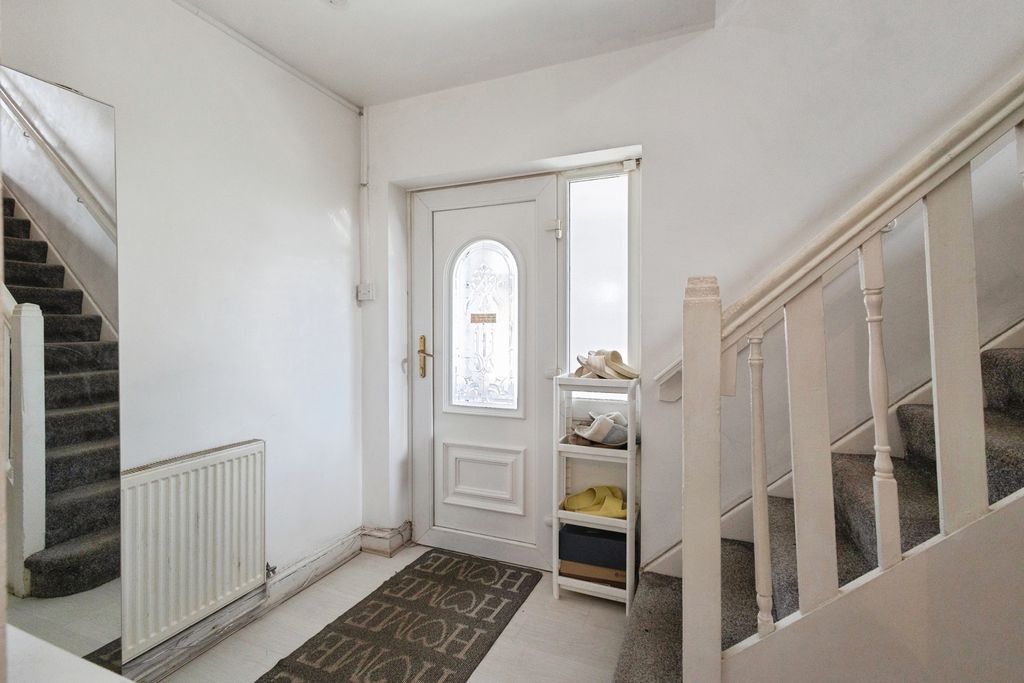 Property photo 3 of 31 Pbox-Img.Jpg