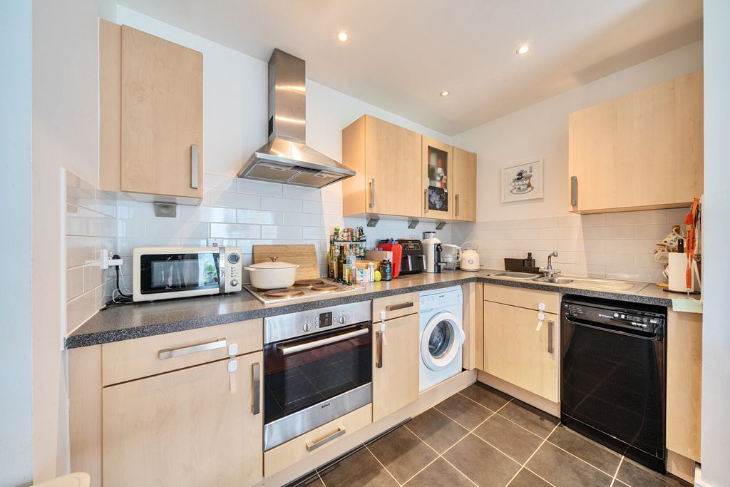 Property photo 2 of 16 Kitchen
