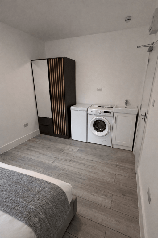 Property photo 3 of 7 Gallery