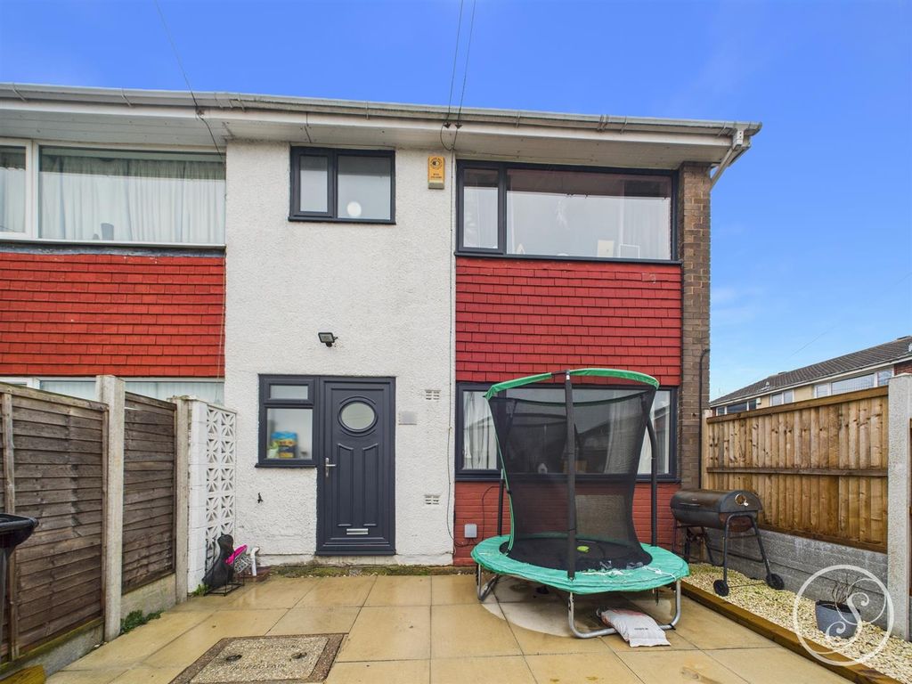 Property photo 1 of 14 External