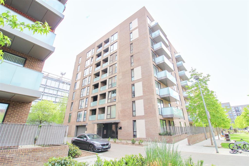 Property photo 1 of 6