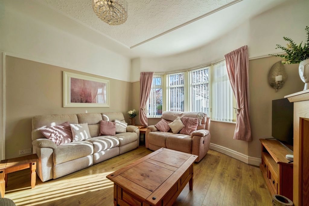 Property photo 3 of 24