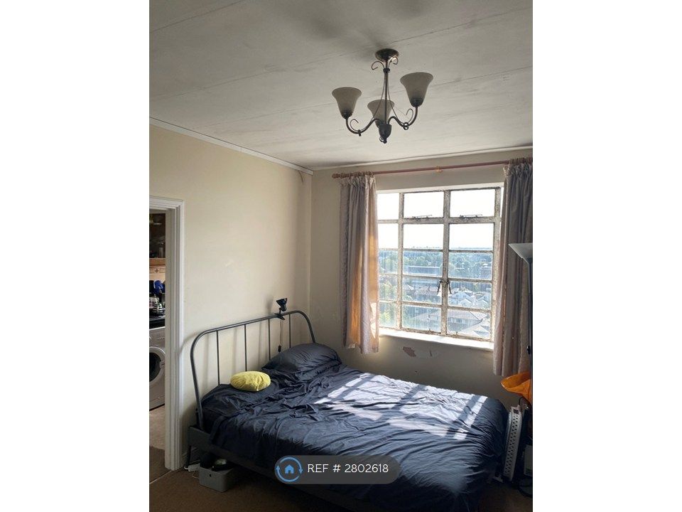 Property photo 3 of 12