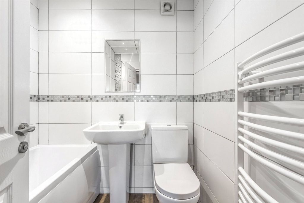 Property photo 3 of 8 Bathroom