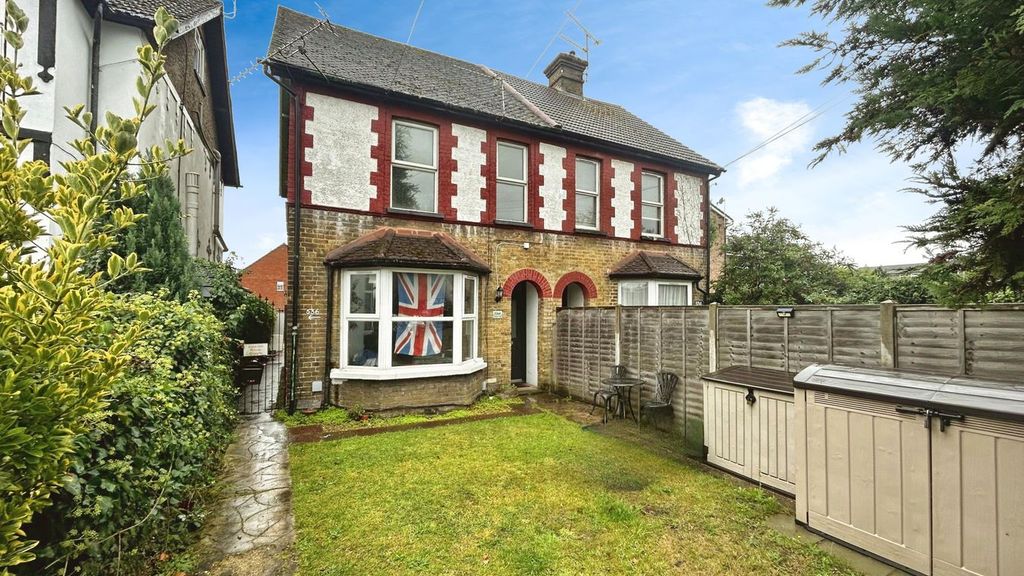 Property photo 1 of 8