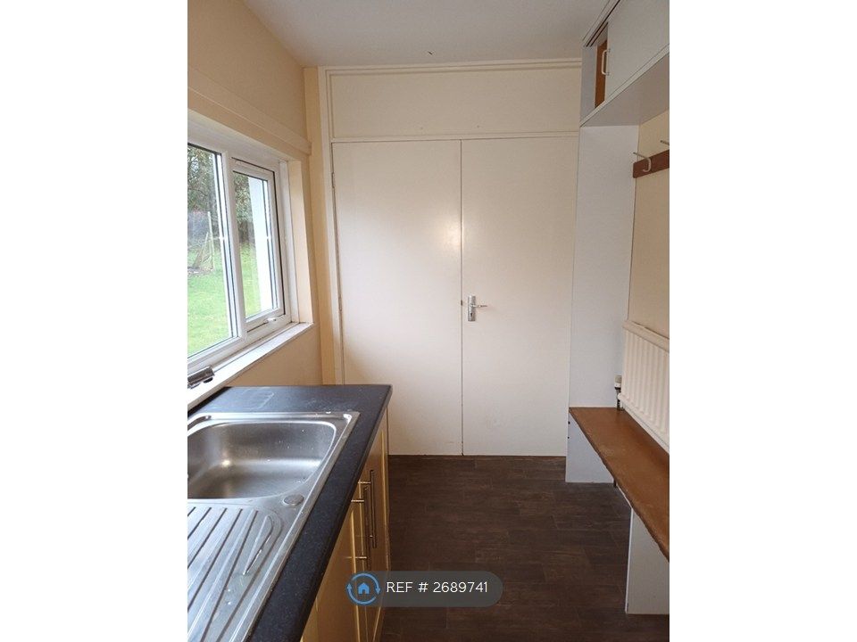 Property photo 3 of 15 Boot Room