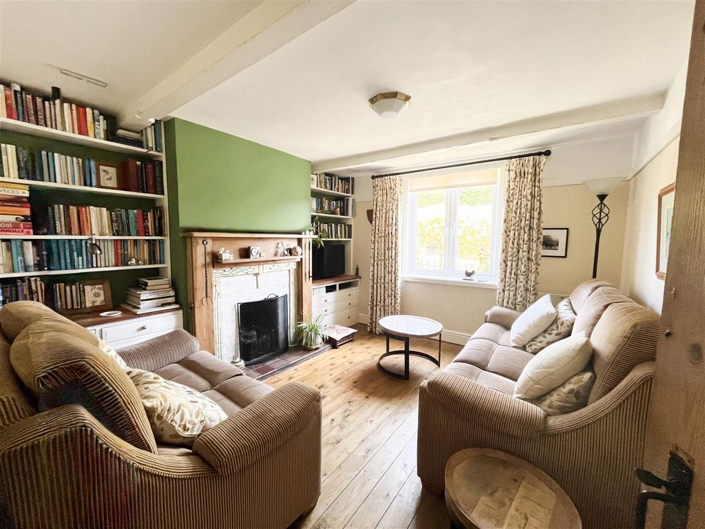 Property photo 2 of 29